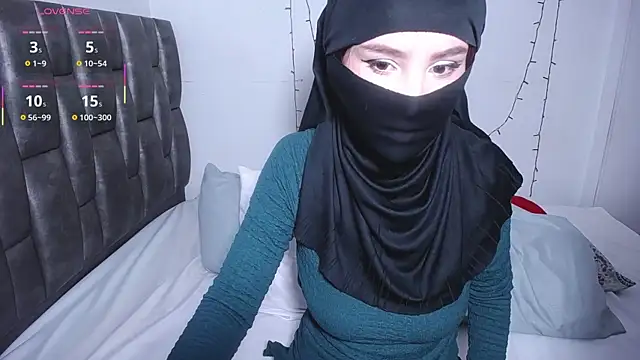 __Nahia's Live XXX Chat