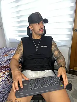 Онлайн чат XXX ALEXXX_KING