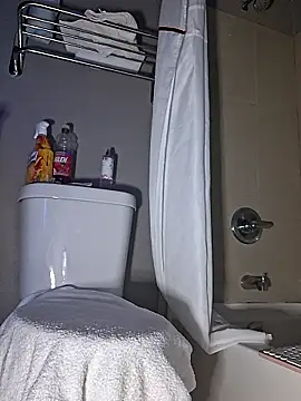 CinnaCakesss' Webcam Show