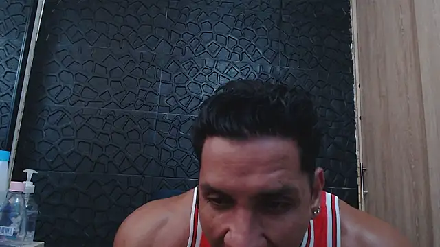 viktor_herrera élő XXX-chatje