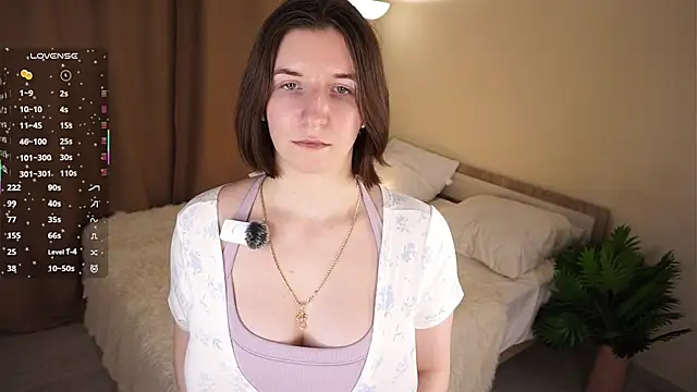 DejaMervis' Live XXX Chat