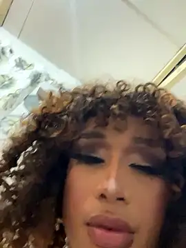 KrazzyElliot's Live XXX Chat