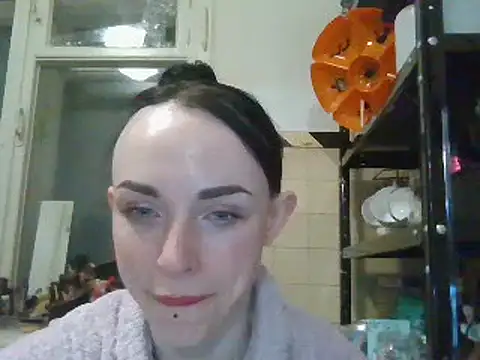 Trinsy_Love: онлайн-секс-чат