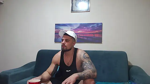 Tiberius_hunk Adlı Modelin Canlı XXX Sohbeti