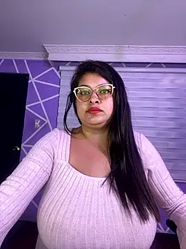 MiiaaJoness: онлайн-секс-чат