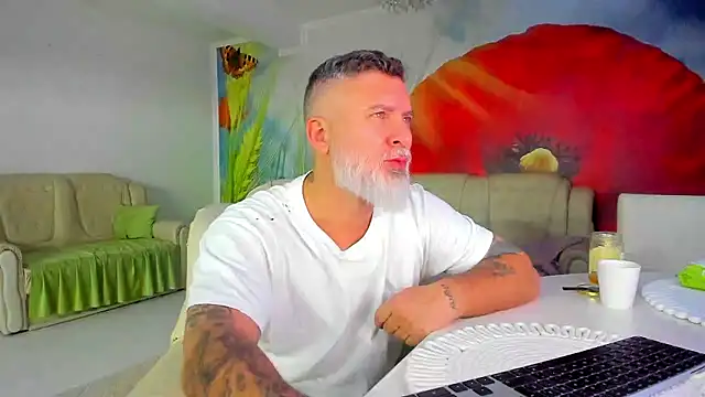 BlowMyXXL's Live XXX Chat