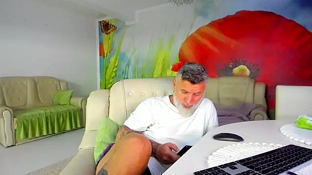 BlowMyXXL's Live XXX Chat