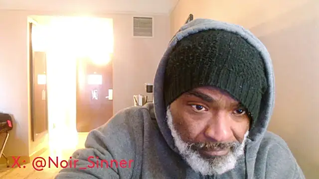 sinnernoir's Live XXX Chat