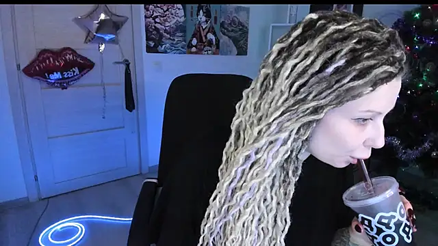 HoneySallyMoore's Live XXX Chat