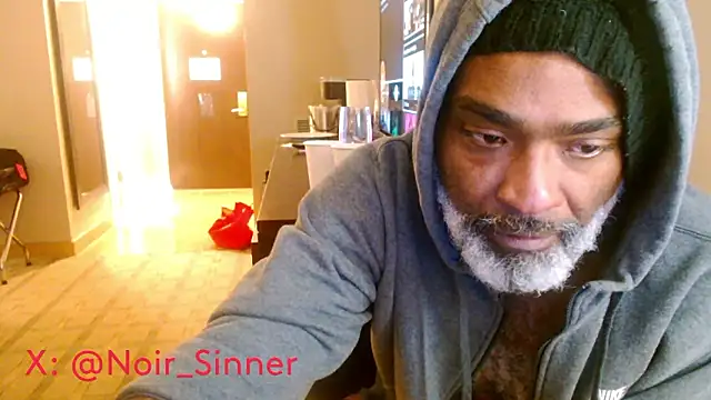 sinnernoir's Live XXX Chat