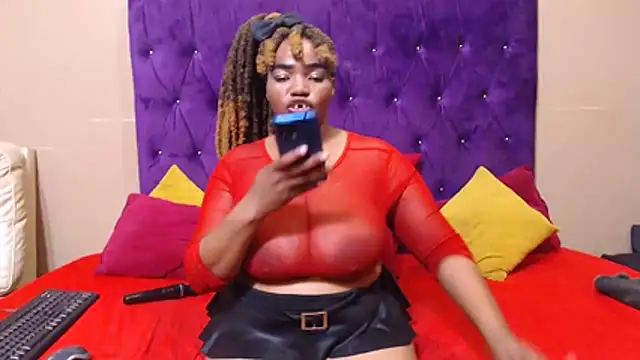 Вебкам-шоу EBONYBUSTYY