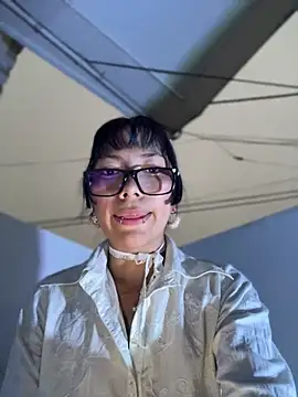 Namii_cute Show in webcam