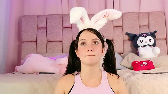 LolaYun's Live XXX Chat