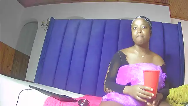 Chat XXX en directo de Cherry-OnTop