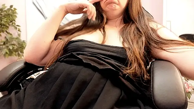 Chat XXX en directo de BattyMoll