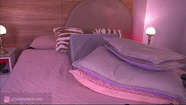 danna_berlin_'s Live XXX Chat