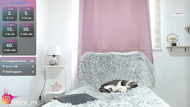 Chat XXX en directo de aliicee_m