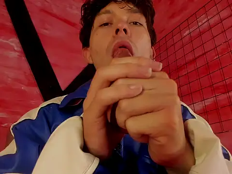 Eliot_X Show in webcam