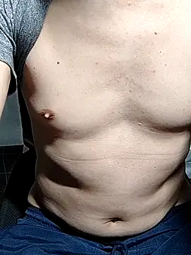 Živý XXX chat 25monster