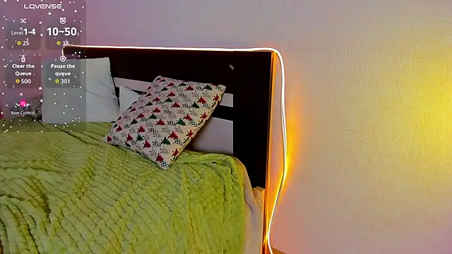 lexxxxxxi live XXX chat