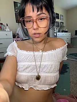 Evie-Luna Live XXX-chat