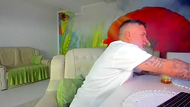 BlowMyXXL's Live XXX Chat