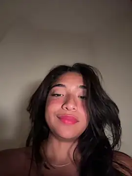 Bellafr 即時 XXX 聊天