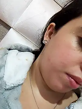 Beerrry Adlı Modelin Canlı XXX Sohbeti