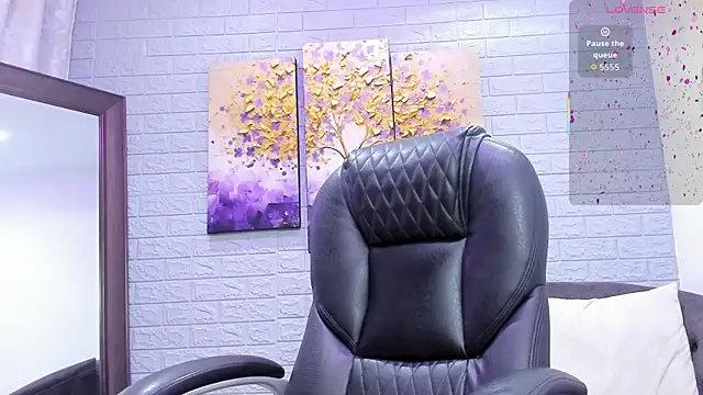 Chat +18 de _LaraMom_ ao vivo