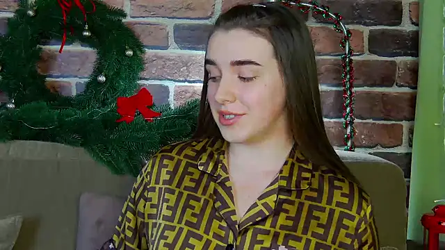 Sofia_Hugs: онлайн-секс-чат