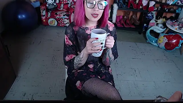 Chat +18 de MissMiia2 ao vivo