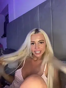 MaisieMae Chat XXX live