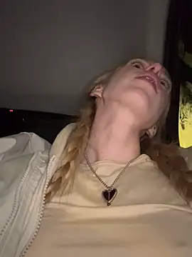 Онлайн чат XXX kira_mia