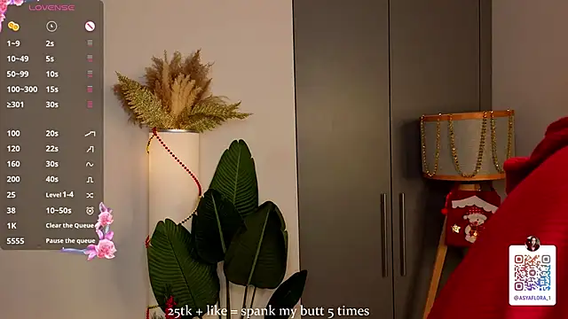 ShannaRois' Live XXX Chat