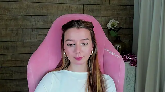 VanessaVienne 即時 XXX 聊天