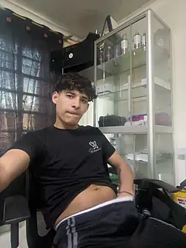 Онлайн чат XXX MaxStar26