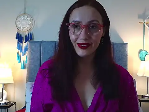 IberianMoonMK Chat XXX live