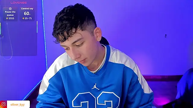oliver_kyy Live XXX-Chat