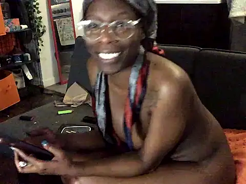 littyleesh1's Webcam Show