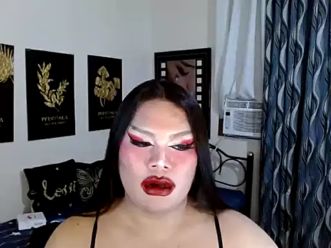 Вебкам-шоу TSbrianaHugeCock