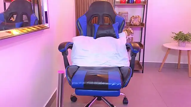 Kenya--Buhle's Live XXX Chat