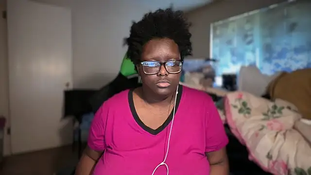 -Yagurlwest's Webcam Show