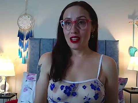 IberianMoonMK's Live XXX Chat