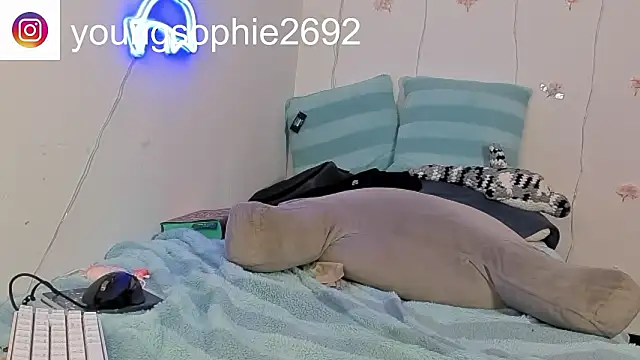 YoungSophie live XXX chat