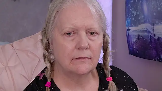 Chat XXX ao vivo de Kaitlyn_Winters