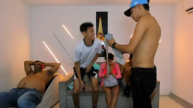 brutal_sex_room2k: διαδικτυακό σόου στην κάμερα