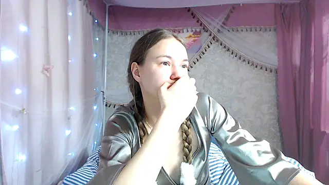 leila_bambi_'s Live XXX Chat