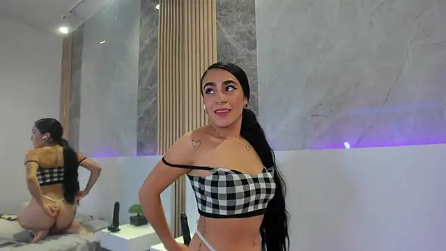 Chatroom XXX en direct de PamelaRed_