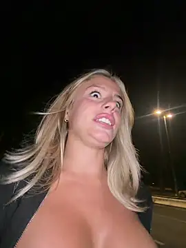 Chatroom XXX en direct de SophieVJ