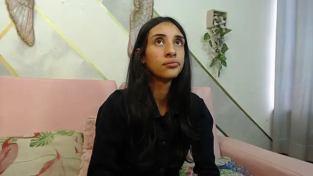 Chatroom XXX en direct de RoxanaCyrano_